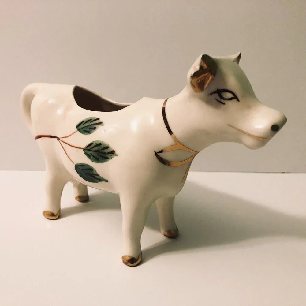 Vintage Ceramic Cow Creamer Figurine Apple 8 Inch Long Farm Animal